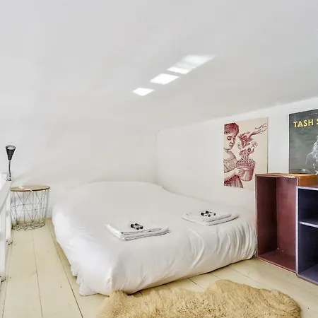 Charming Studio For Two People Apartment *